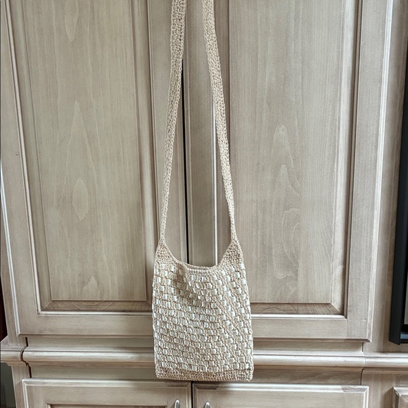 Frankie & Johnnie Handbags - Frankie and Johnnie crossbody Tan Woven Shoulder Bag
